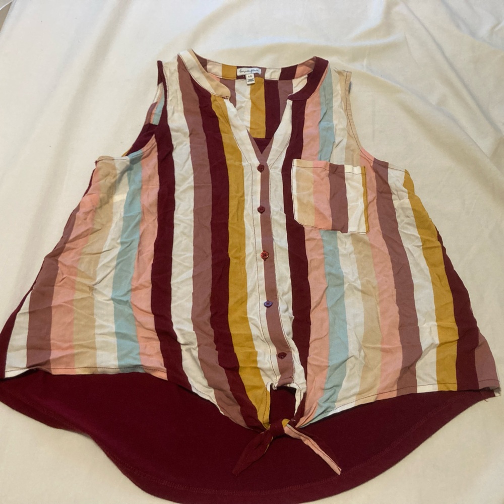 Love Fire Sleeveless Striped knotted Tank Top